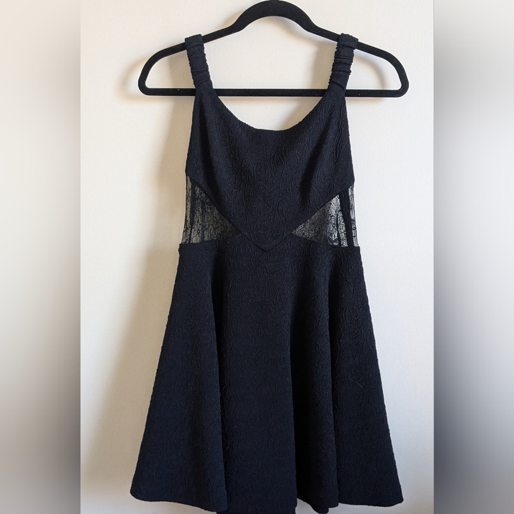 🍸 Free People SUPER CUTE, cocktail dress! EUC 🍸 WORN ONE TIME!!!